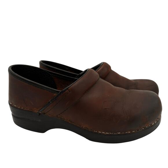 Dansko Professional Pro Brown Leather Slip On Clogs Size 40 / 10 - Picture 1 of 8